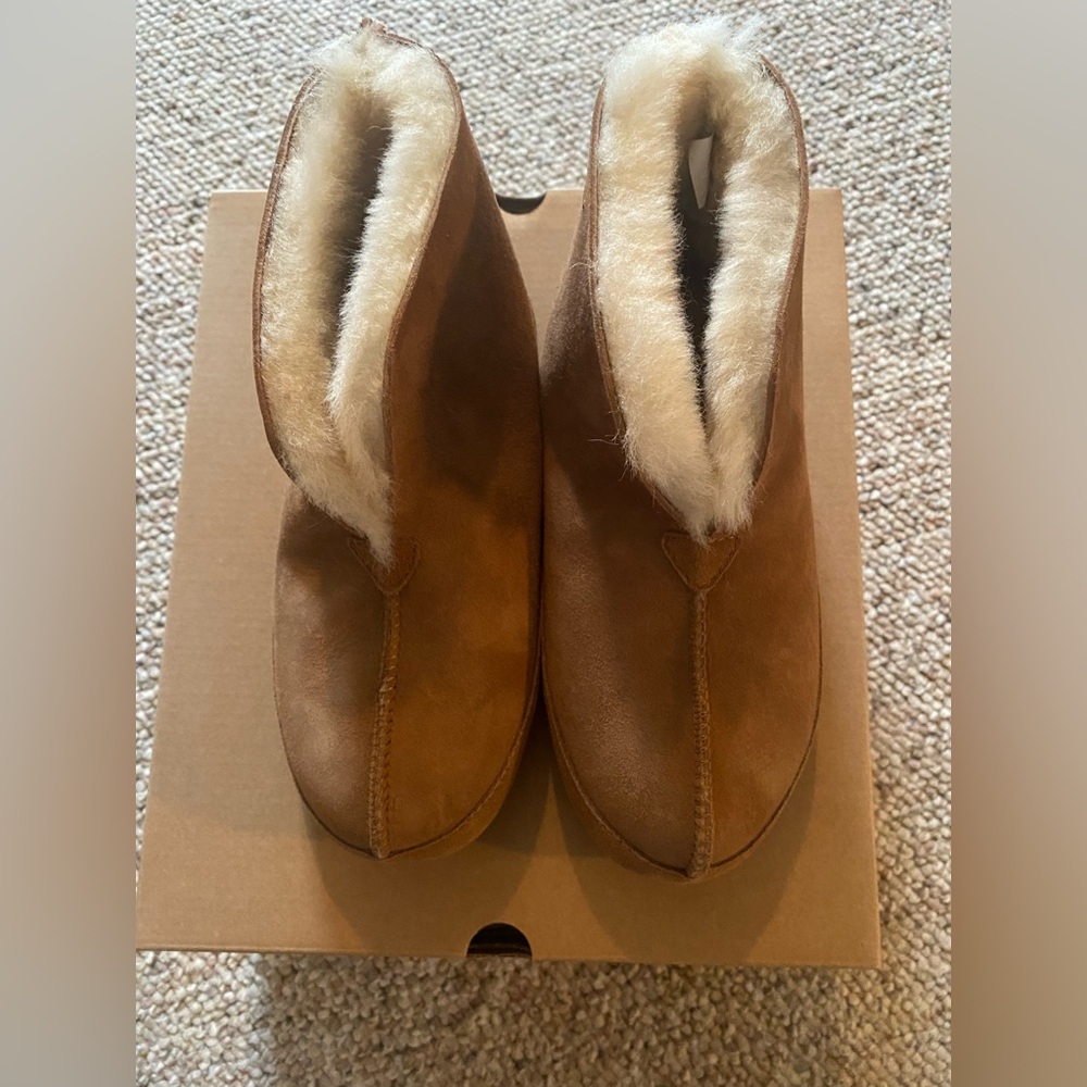 Dearfoam Chestnut Genuine Shearling Warm Up Booties NWT